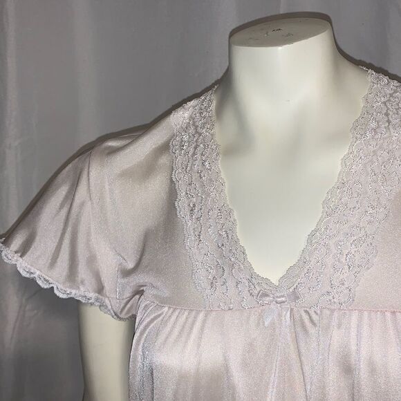 VGT pink nylon and lace sheer nightgown. Size medium - Picture 2 of 11